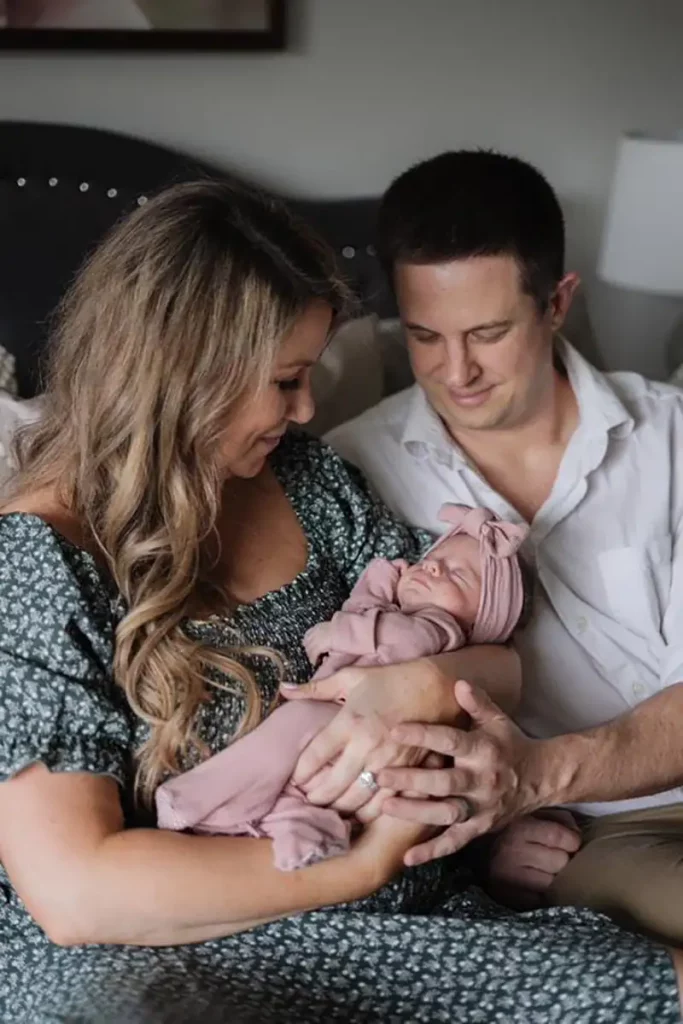 couple-with-newborn-after-ivf-with-donor-sperm-in-mexico